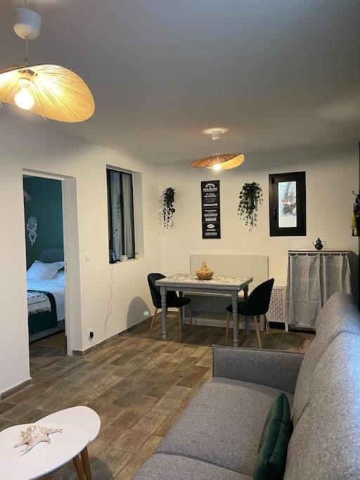 Holiday home Charmante Maison Sur Propriete Orly